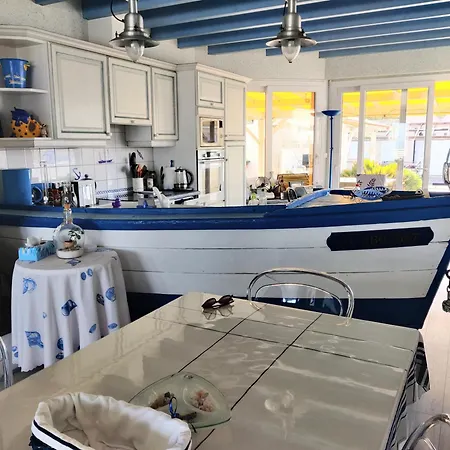 Holiday home Vent D'ange Maison Familiale Face A La